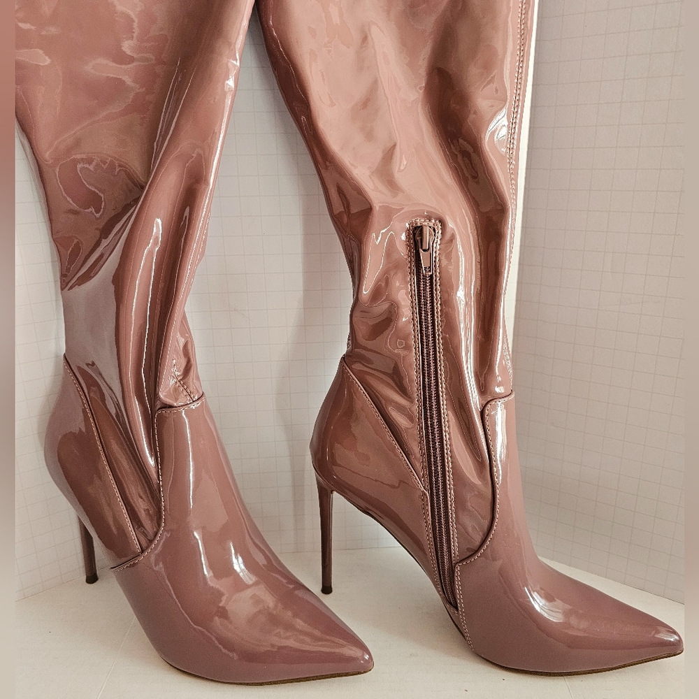 STEVE MADDEN VICTORY MAUVE OVER THE KNEE BOOTS SIZE 8 1/2 (apprx. 24 Inch. Long)